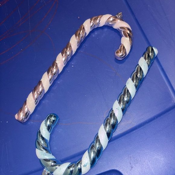 Christmas Pastel Ornaments - Picture 5 of 7